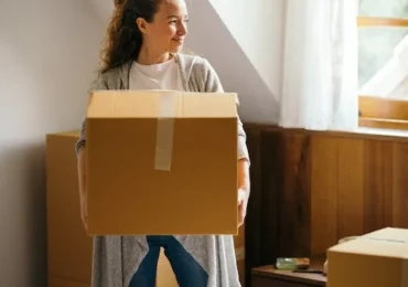 Premier emménagement à deux : le mobilier indispensable pour votre confort