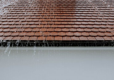 Comment bien récupérer l’eau de pluie sur une toiture ?