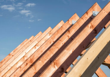 Ossature bois : confort thermique, acoustique et bien-être — les bénéfices au quotidien