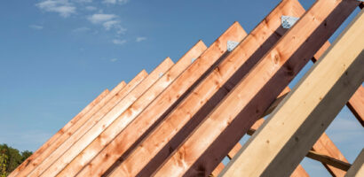 Ossature bois : confort thermique, acoustique et bien-être — les bénéfices au quotidien